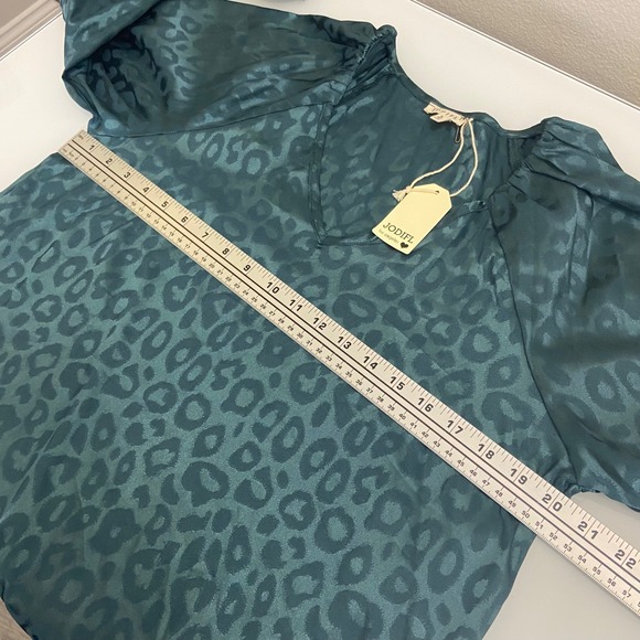 JODIFL Women's Large Leopard Print Blouse Top Long Sleeve V Neck Emerald NEW - Picture 7 of 9